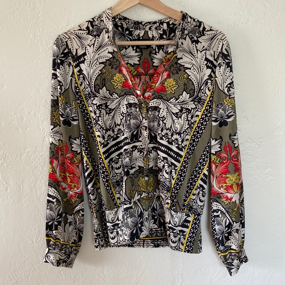 Bebe✨Floral Button Down Blouse